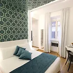 ألبيرغو أبروتسي 3* روما