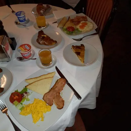 Abruzzi Hotell